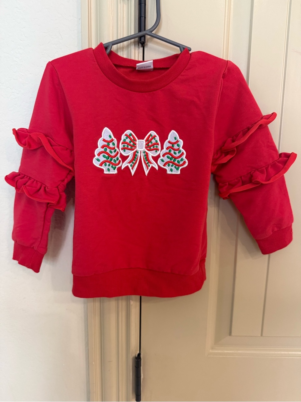Red Ruffle Sleeve sweatshirt Christmas tree cake and bow Appliqué size 2-3 year